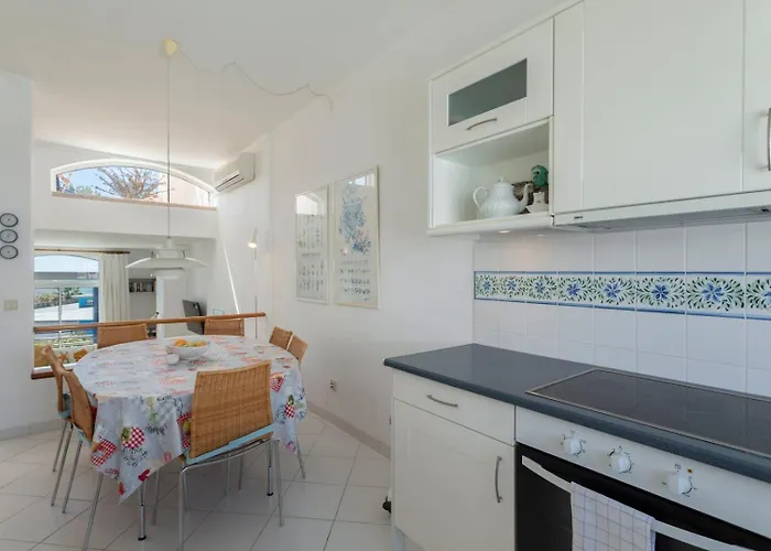 Tac - Windmill Oceanfront Appartement